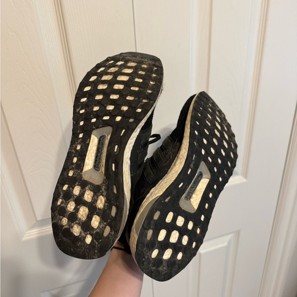 Adidas Ultraboost - Picture 3 of 5